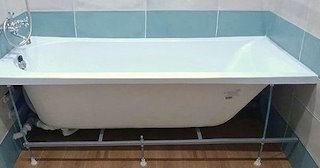 Установка акриловой ванны в Кургане - Профессиональный монтаж от СантехДомКрг от 4090 рублей.